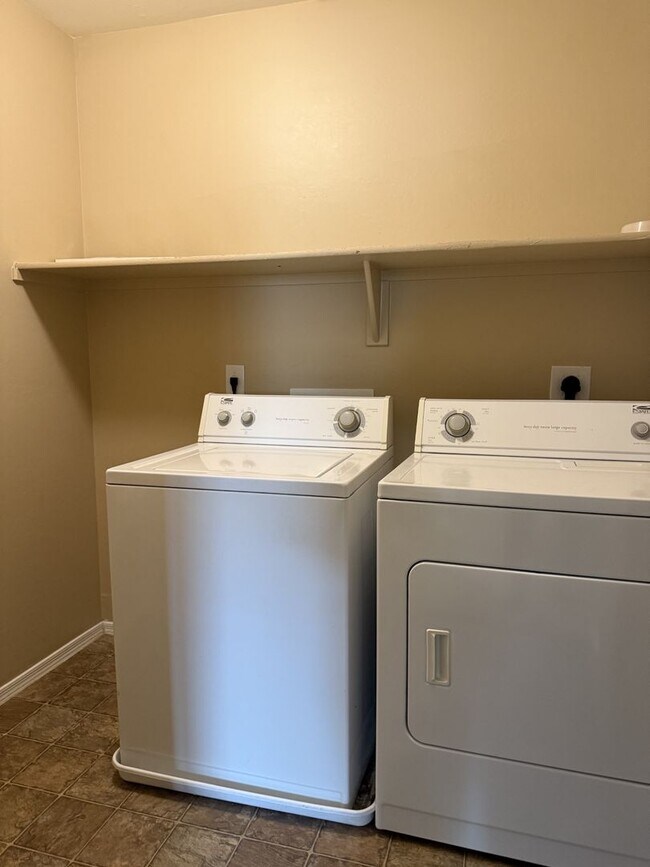 Building Photo - 3 bed in Cooley Station in Gilbert!