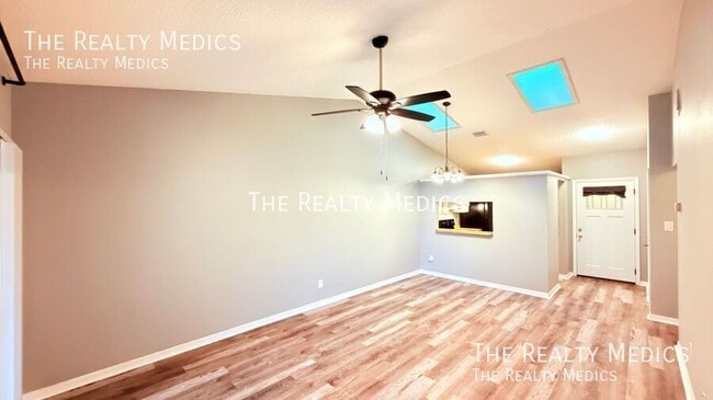 Building Photo - 7909 Richwood Dr