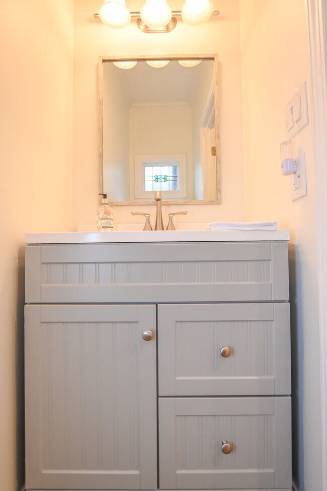 Building Photo - 1645 Burks Branch Rd