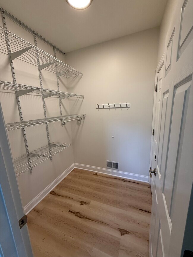 Building Photo - 40883 Meadow Vista Pl