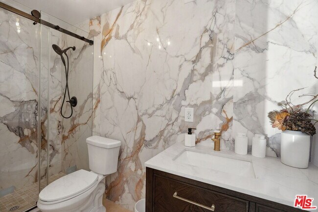 Building Photo - 234 S Tower Dr