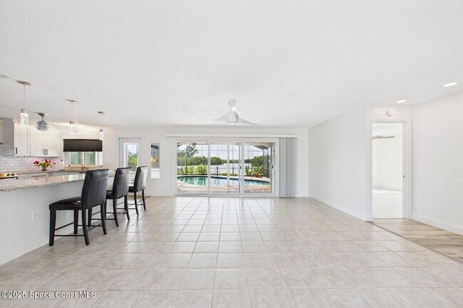 Building Photo - 778 Nassau Rd