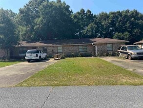 Building Photo - 6413 Kennington Cir