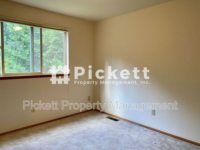 Building Photo - 10659 Wharf Pl NW