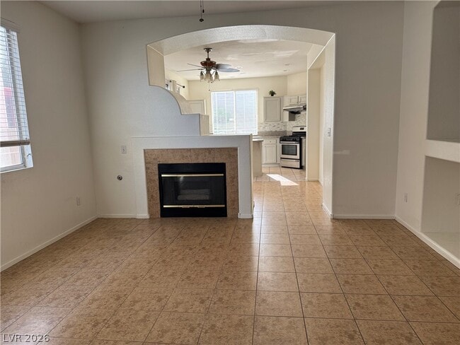 Building Photo - 313 Lilac Arbor St