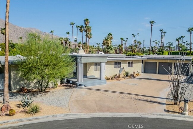 Building Photo - 1600 Palm Tree Dr