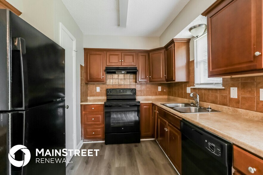 Building Photo - 11712 Crystal Dr