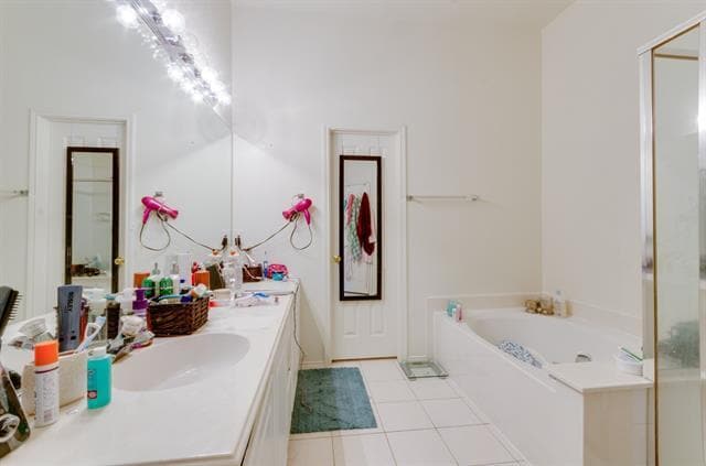 Building Photo - 2304 Ravenhurst Dr