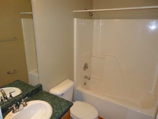 Building Photo - 2282 Villagewood Ct