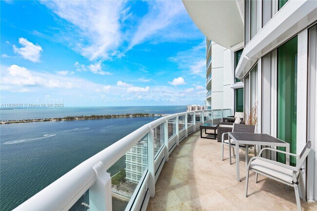 Building Photo - 1643 Brickell Ave