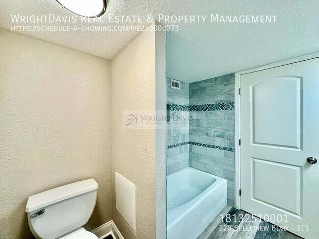 Building Photo - 220 Belleview Blvd
