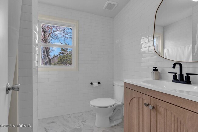 Building Photo - 460 Brickyard Rd