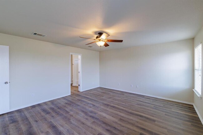 Building Photo - 157 Brickyard Ln