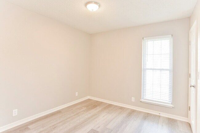 Building Photo - 1207 Cason Ln
