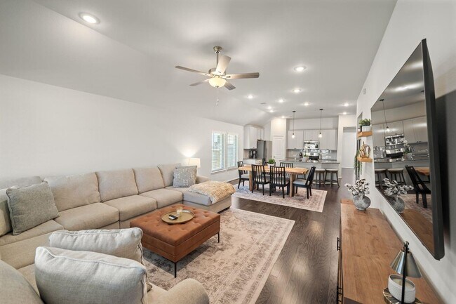 Building Photo - 752 Washita Fls Ln