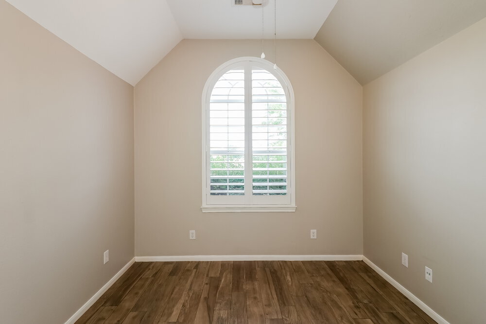 Building Photo - 12103 Lakewood Villa Dr
