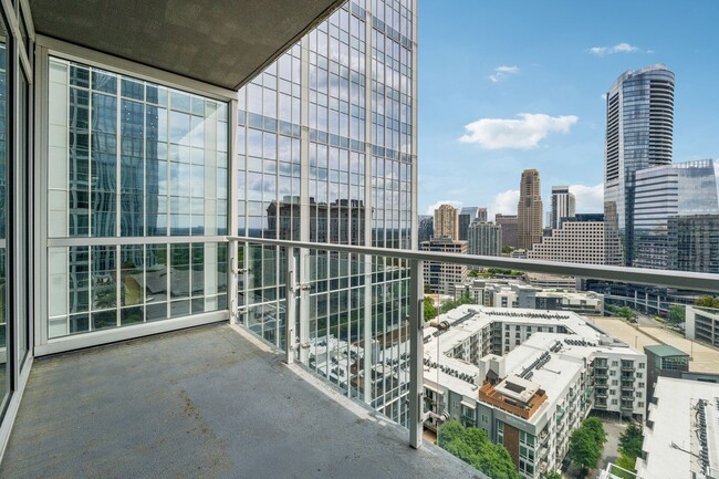 Building Photo - Luxury Living in Buckhead!