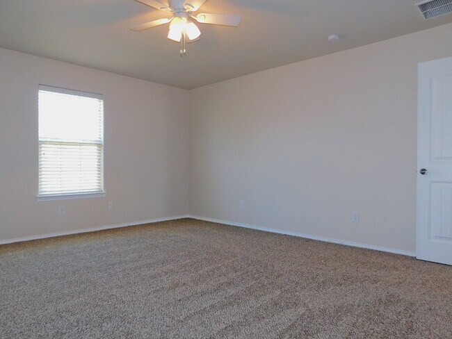 Building Photo - Beautiful 4/2/2 in SW Lubbock