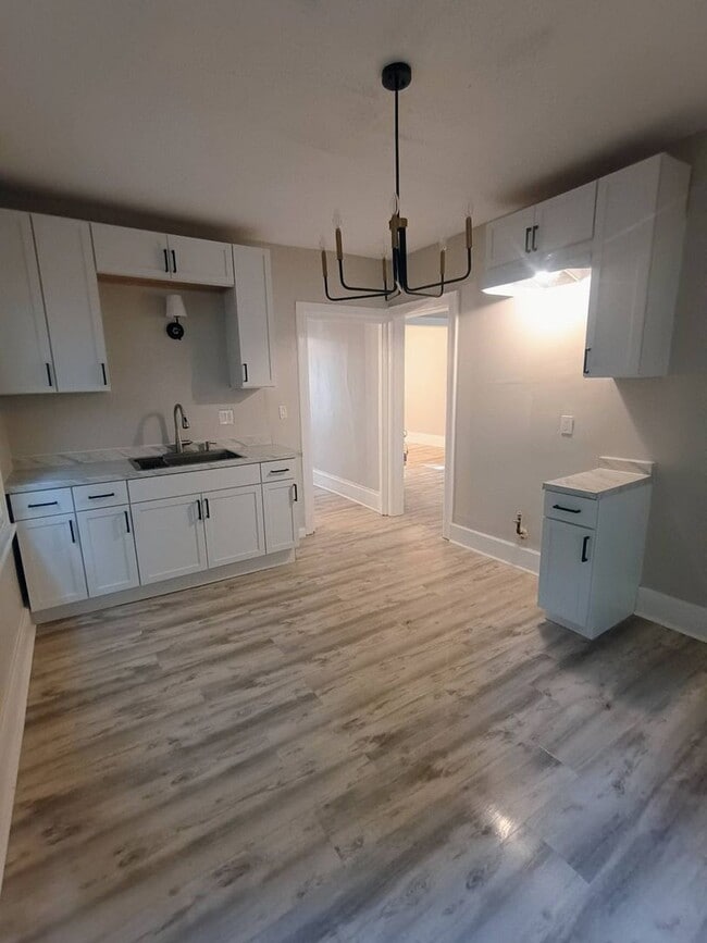 Building Photo - Charming 4-Bedroom Home in Harambee