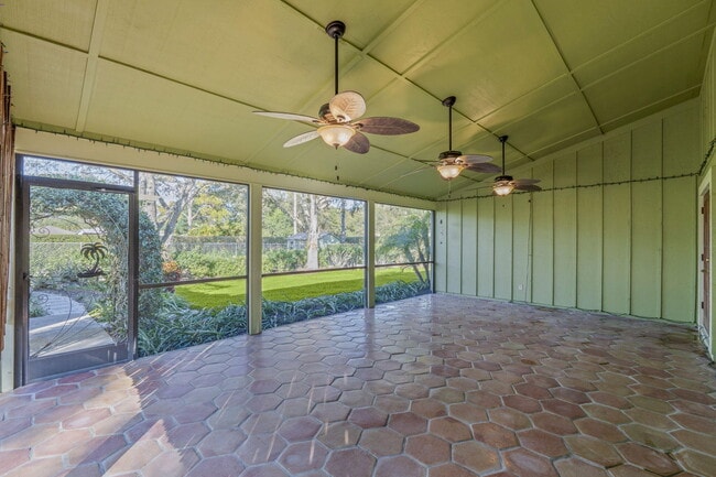 Building Photo - 11989 Persimmon Blvd