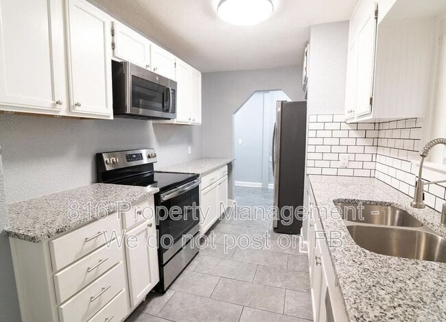 Building Photo - 5815 Euclid Ave E