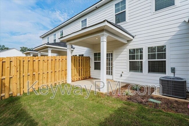 Building Photo - 232 Linsmore Ave