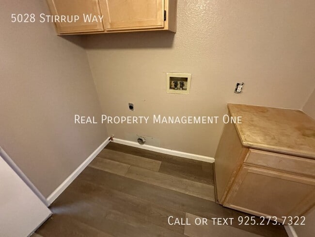 Building Photo - 5028 Stirrup Way