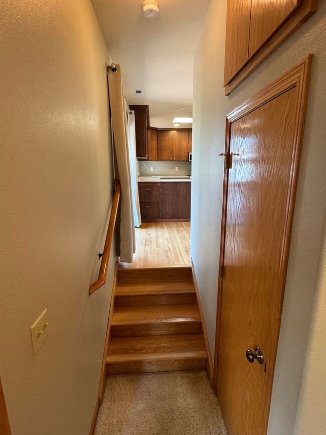 Building Photo - 3 Bedroom Home in College Hill Neighborhood