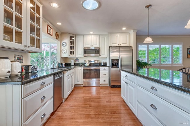 Building Photo - 7556 Oak Leaf Dr
