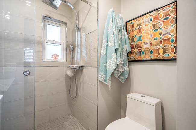 Building Photo - 100 Venetian Dr