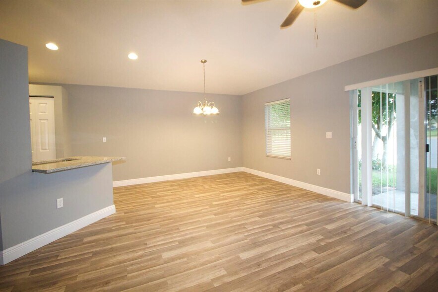 Building Photo - 5086 Rambler Rose Way