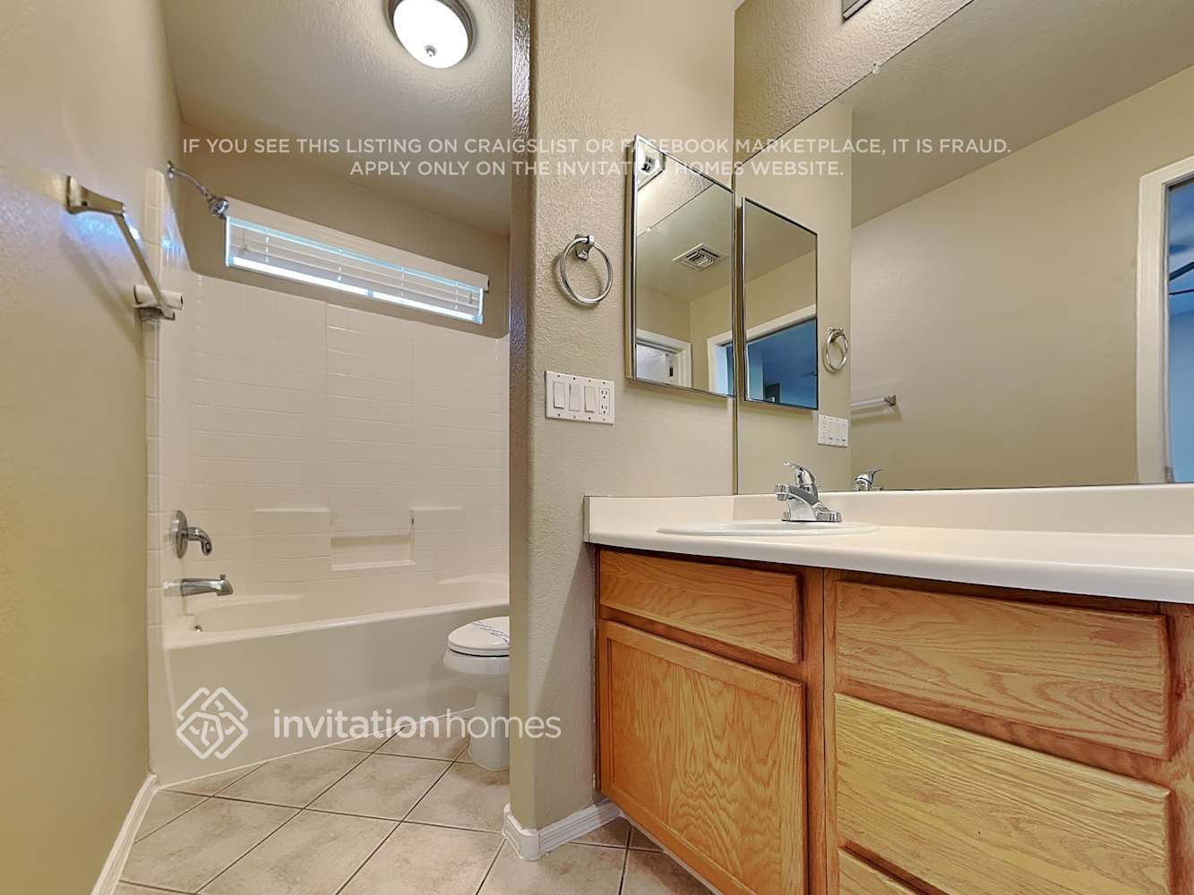 Building Photo - 834 E Impreria St