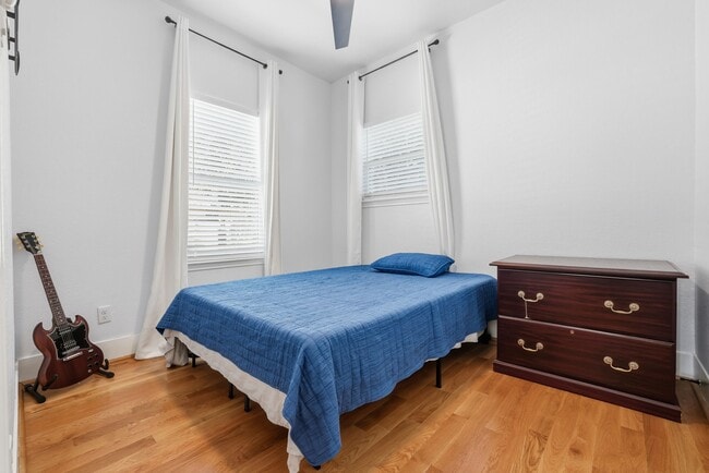 Building Photo - 1401 Sydnor St