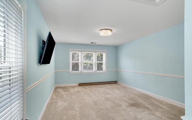 Building Photo - 4728 23rd St N