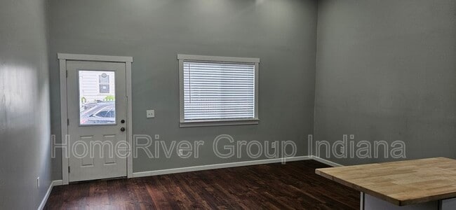 Building Photo - 1363 Blaine Ave