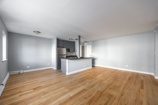 Building Photo - 656 W Grace St