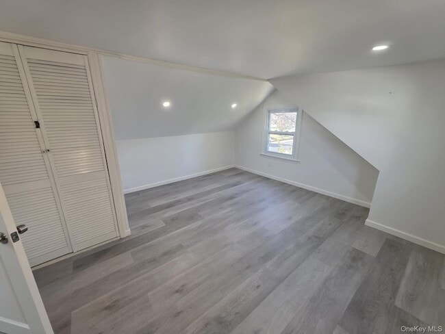 Building Photo - 113 Yoakum Ave