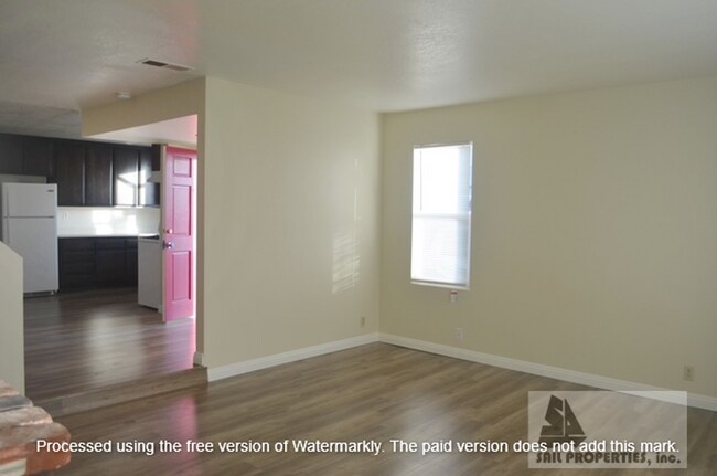 Building Photo - 502 12th St