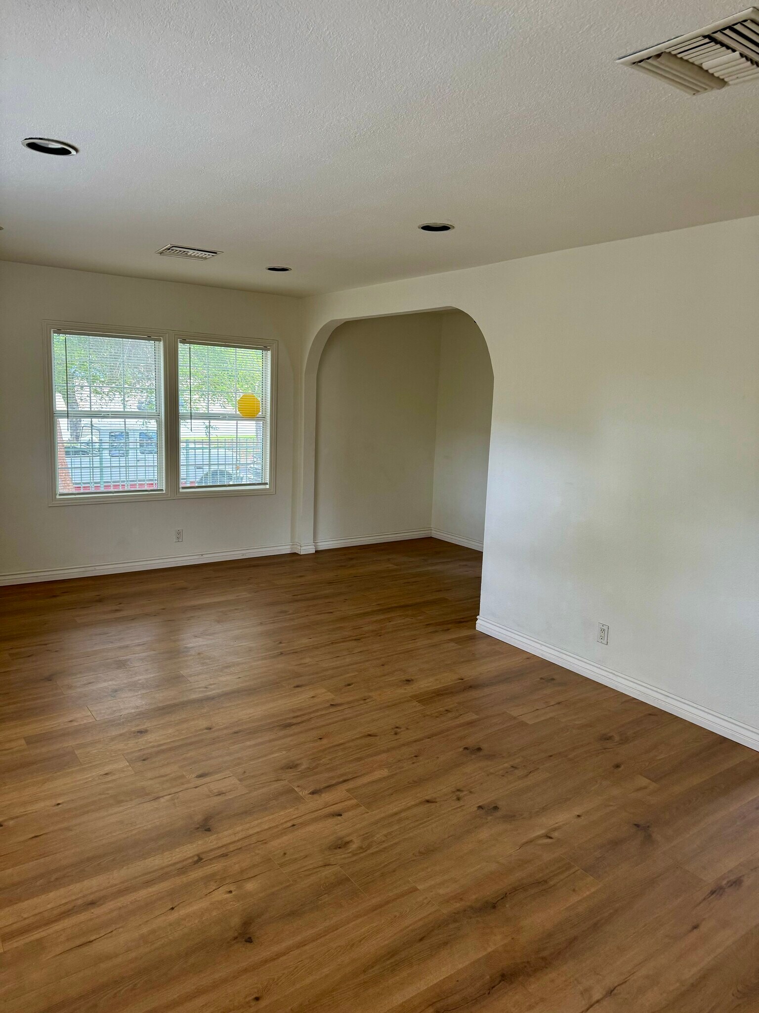 Building Photo - 8064 Sepulveda Blvd