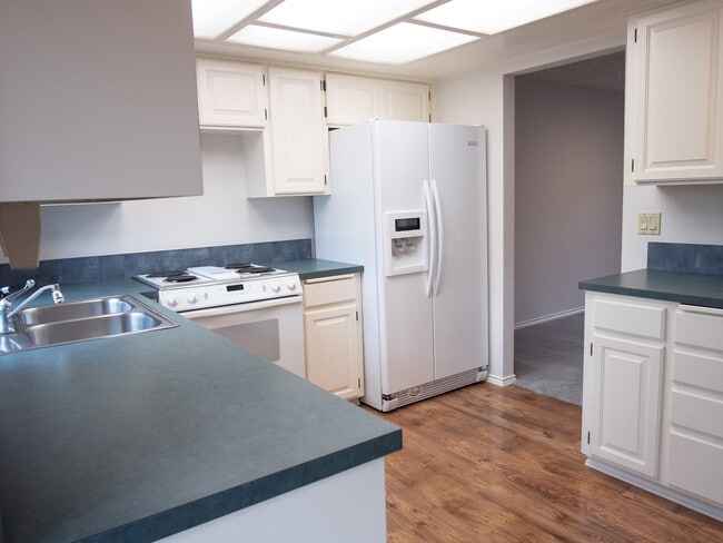 Building Photo - 15729 NE Fremont St