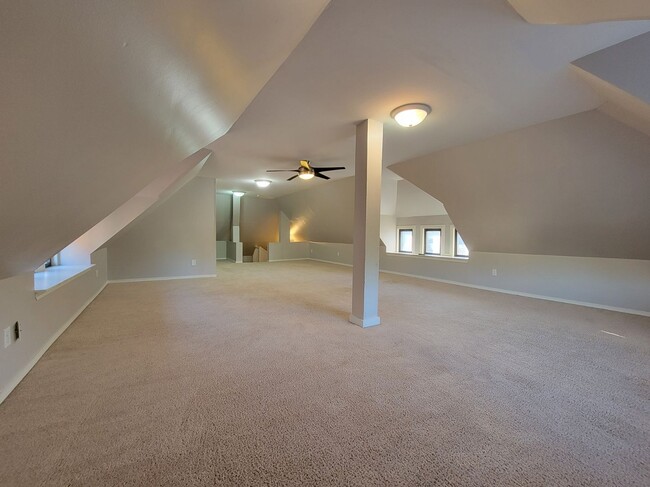 Building Photo - 3136 Lyndale Ave S