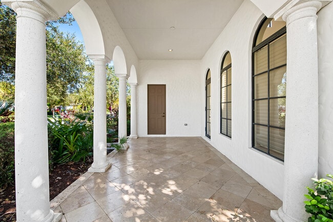 Building Photo - 7040 Long Leaf Dr