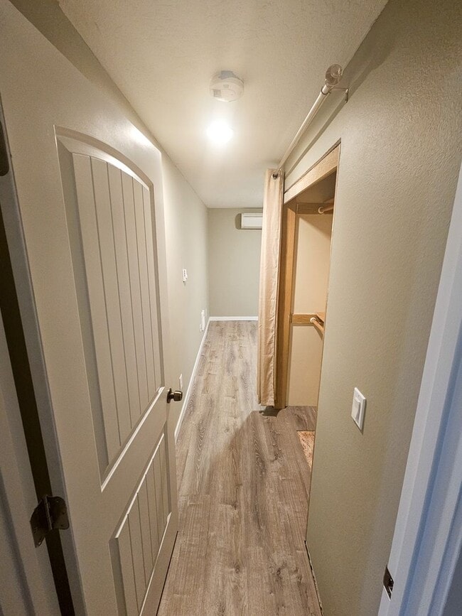 Building Photo - 599 Page Ct