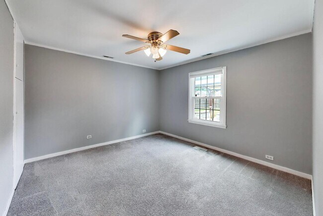 Building Photo - 1706 Illinois Rd