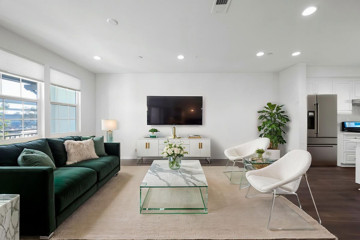 Building Photo - 8887 Orangethorpe Ave