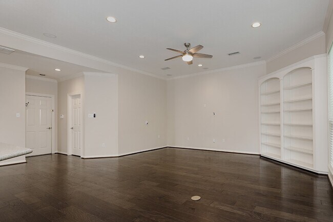 Building Photo - 14 Graceful Elm Ct