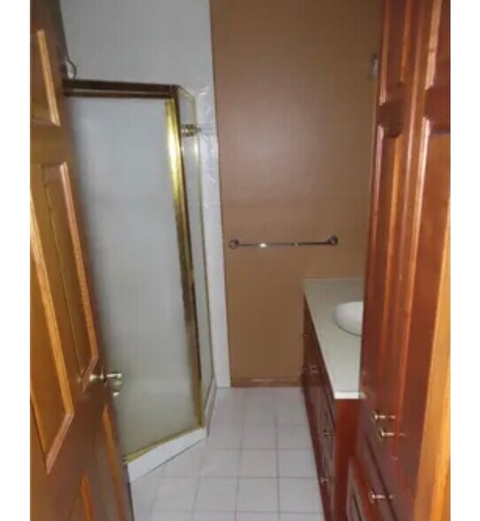 Building Photo - 11349 Elliot Ave NW