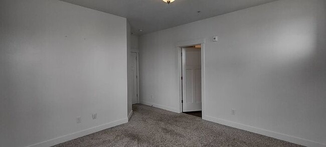 Building Photo - Incredible Vineyard Condo with Garage