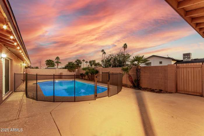 Building Photo - 3535 W Saint Moritz Ln