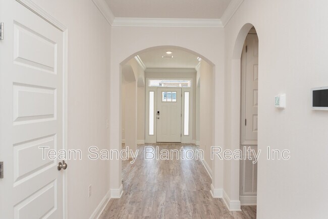 Building Photo - 9599 Pebble Stone Dr